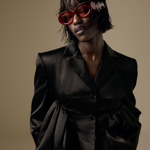 Red Designer Collab Sunglasses - Picture 4 of 4